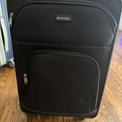 Used Carry On $15