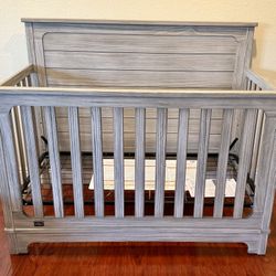 Simmons 4 in 1 Convertible Crib