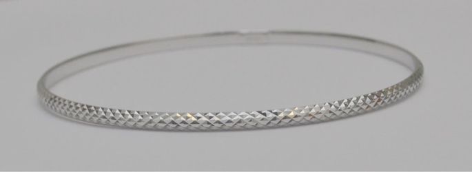 14K Solid White Gold Diamond-Cut Bangle Bracelet 2.9mm 2.5" Interior 4.6g