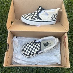 Checkered Vans 6c