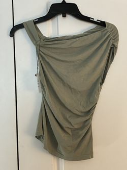 Superdown Asymmetrical Sage shirt size XS 