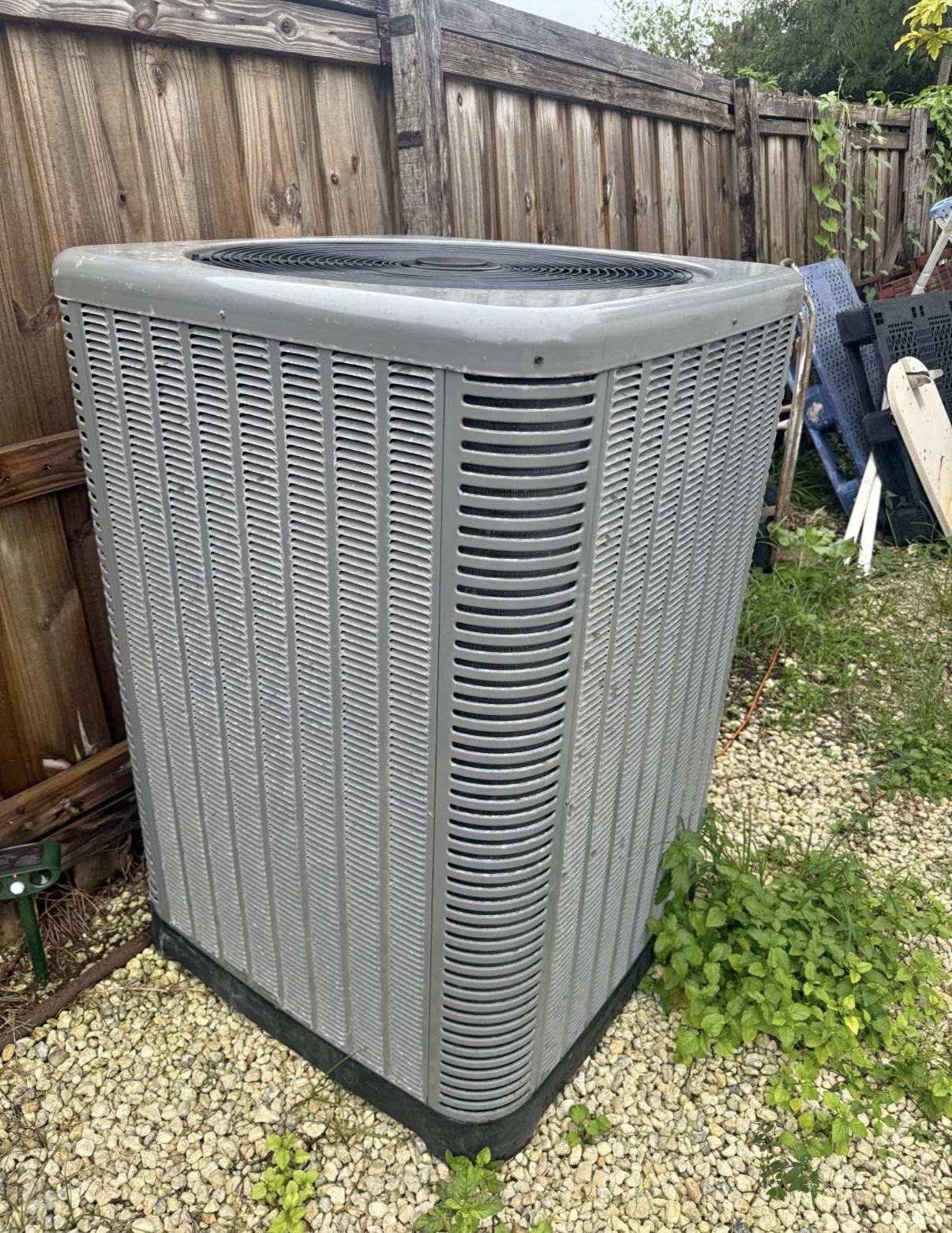 RHEEM Used Central Air Conditioner Condenser RA1642AJINA ACC-18328 full of Freon