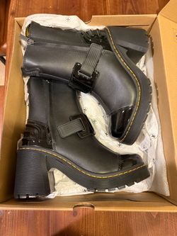 Doc Martens- Gaya Chelsea Boots Sz 8