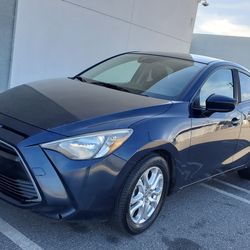 2018 toyota yaris IA 4cyd Clean Title