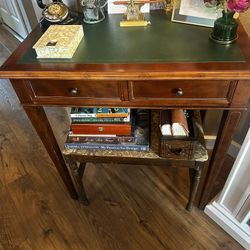 The Bombay Company, George III Style Mahogany Desk 