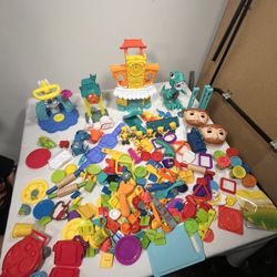 Large Lot Of Playdoh Toys Accessories Dinosaur Dentist Etc
