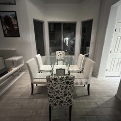 White Glass Dining Table With Chairs 