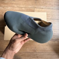 Yeezy KNIT RNR
