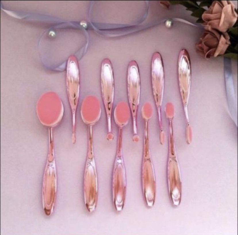 10-piece Oval Makeup Brush Set Pink