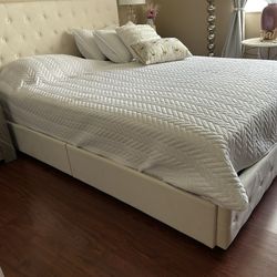 Queen bed frame with 4 drawers 