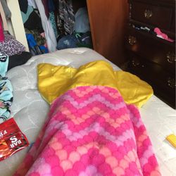 Mermaid blanket