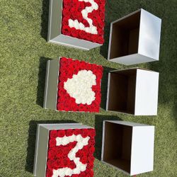 Mom Box Roses (forever roses) Last 3 Years 