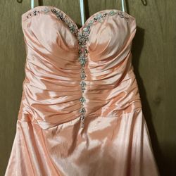 Studio 17 Prom Dress Size  16 Salmon Color