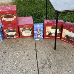 New Christmas mixing bowl, cake holders and cookie jars