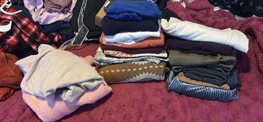 Women’s clothes, size L-XL