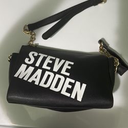 Women Black Leather Steven Madden Purse 