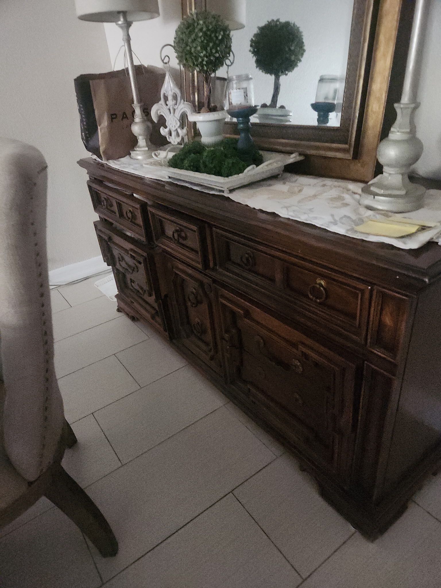 Dresser