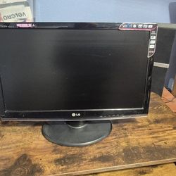 LG Flatron W2253TQ 21 Inch Smart Monitor 