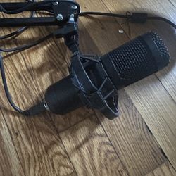 Microphone - Move-Out Sale 