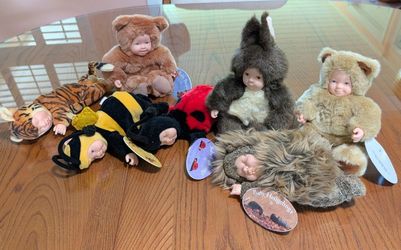 Lot of 7 Anne Geddes Plush Dolls Squirrel ,Bear, Ladybug, Headgehog All Tags