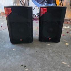 V2215 Harbinger 600 Watts POWERED SPEAKERS