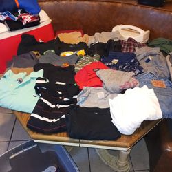 Mens size Larges Clothing LOT #1