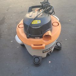 Ridgid 12 Gallon 5 Horsepower Vacuum Cleaner