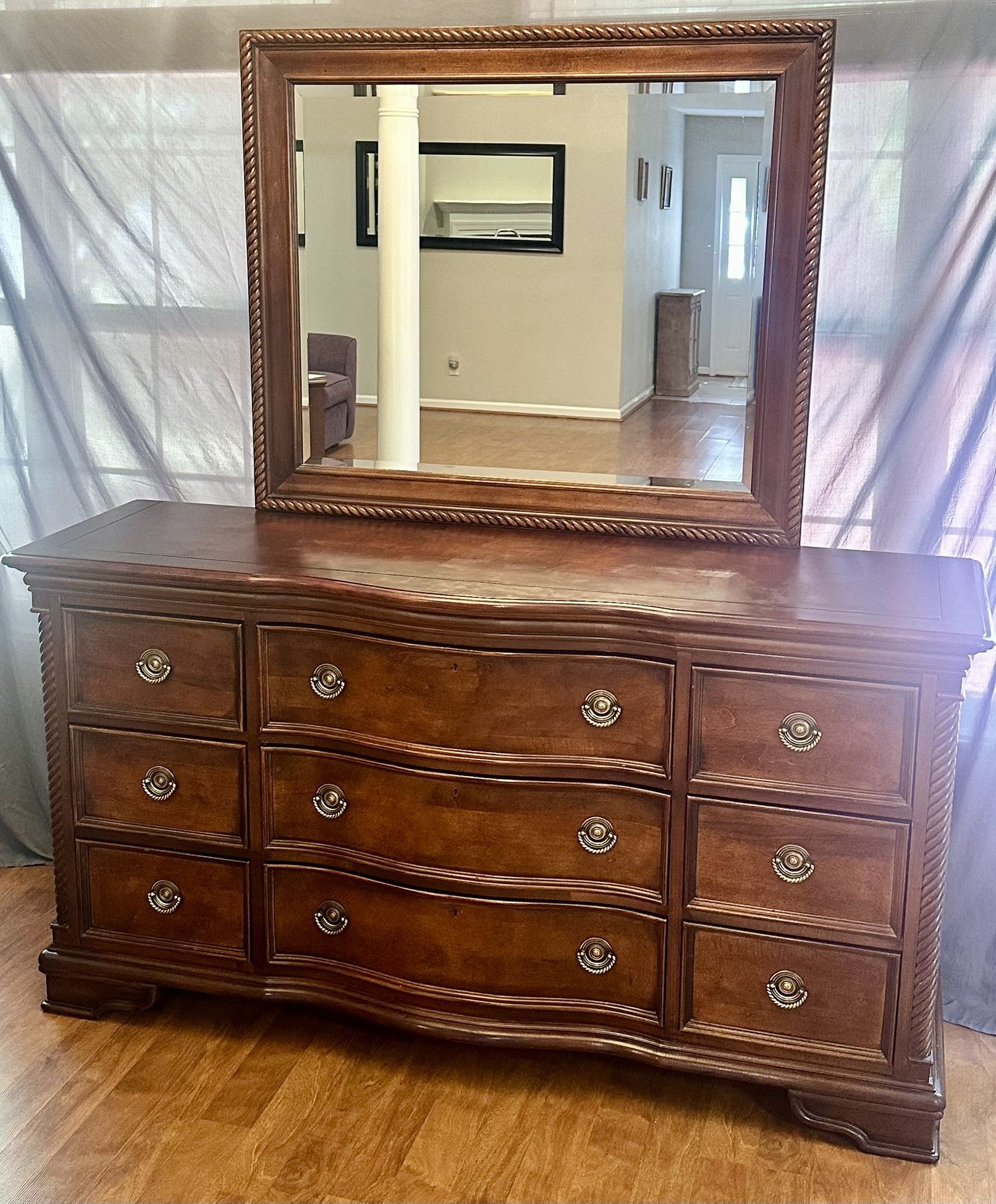 Stanley Furniture Dresser + Mirror – Priced to Sell! 🔥 $425