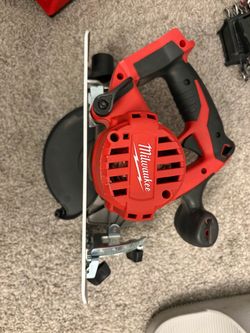 Milwaukee M18 Cordless Circular Saw
