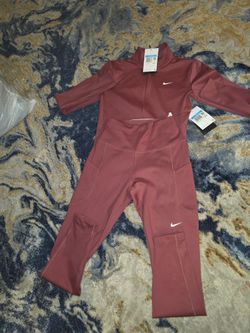 Nike women's medium