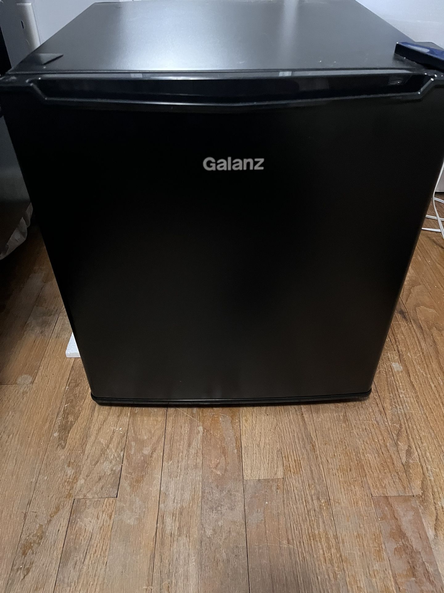 Galanz Mini Fridge