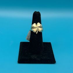 10k Clover Ring 