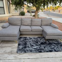 Sectional couch 