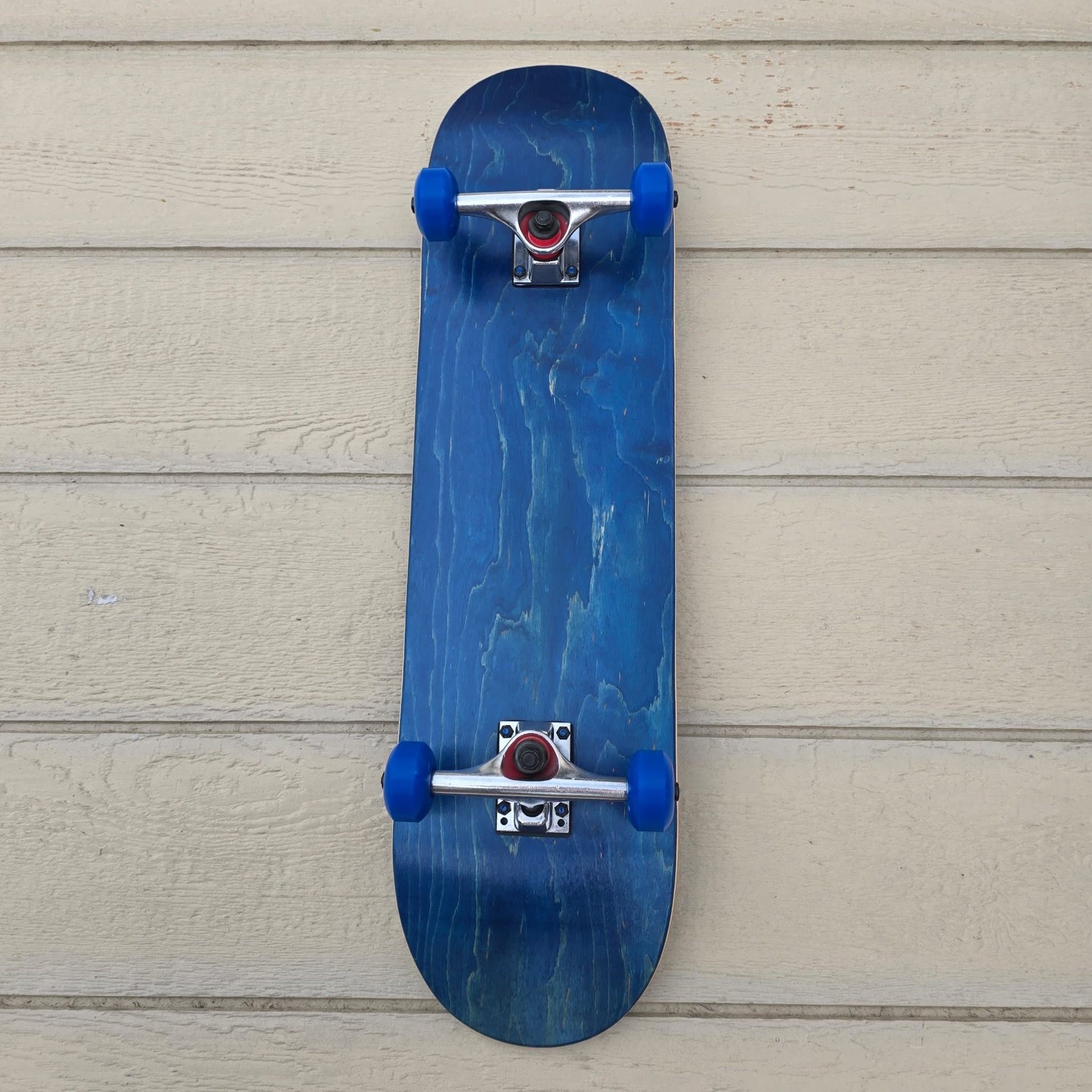 Skateboard size 8.50