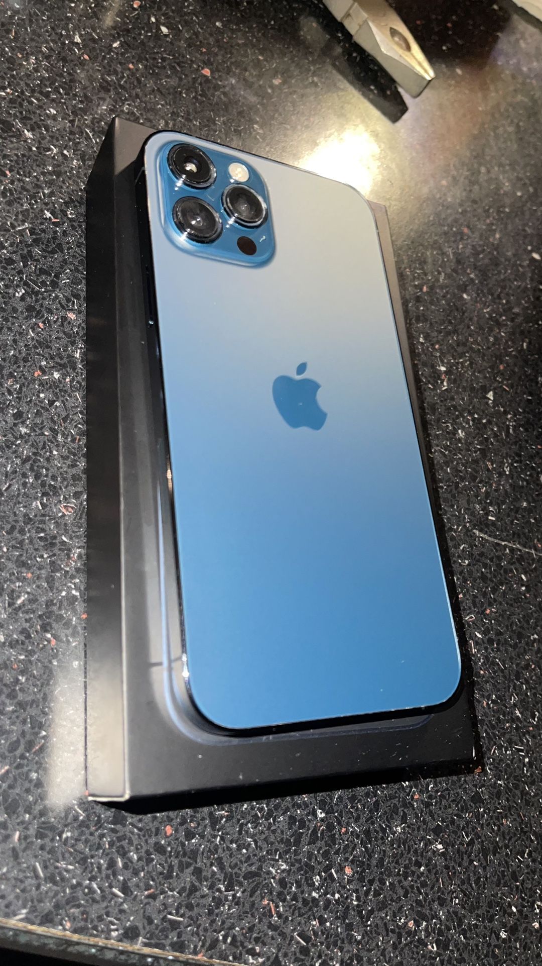 IPHONE 12 PRO MAX 256 GB WITH BOX UNLOCKED!!