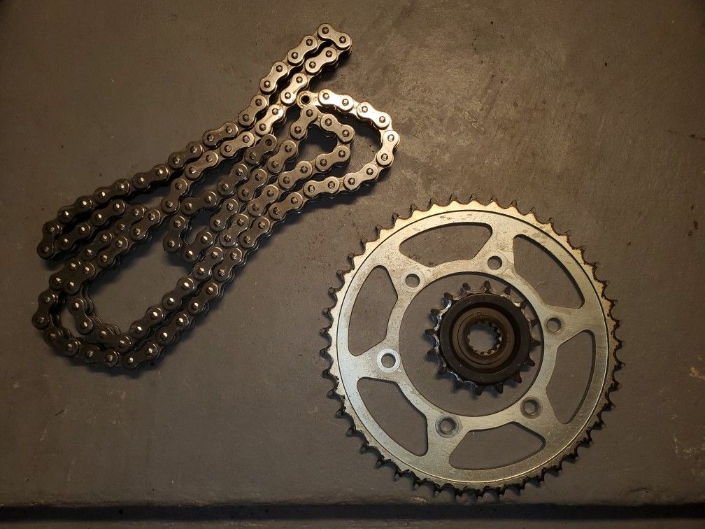 08+ R6 Stock 525 Chain and 16/45 sprocket 3,500 miles