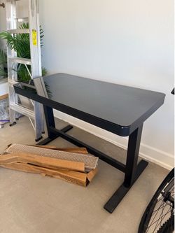 Standing desk