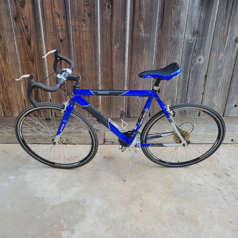 Road Bike In Excellent Condition 