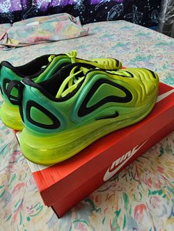 Nike Air Max 720 Volt, Neon Green, Size Men 10