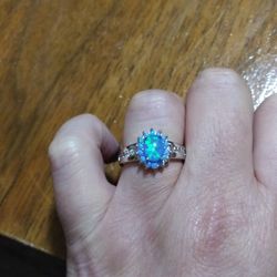 New 10k White Gold Blue Fire Opal Ring Size 9