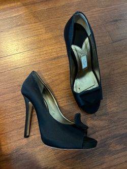 Kate Spade New York Heart Pumps