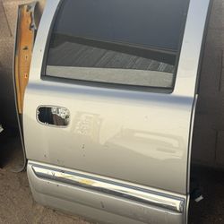 2005 Gmc Yukon  XL Rear Passenger Door