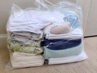 Miscellaneous sheets, towels, & hand towels