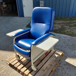 Lumex Series FR566G454 Deluxe Clinical Care Mobile Recliner with Drop Arms