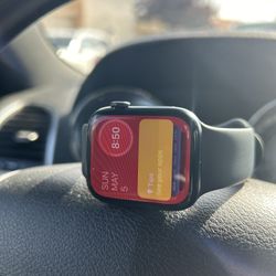 Apple Watch Series 8 ($ 250)