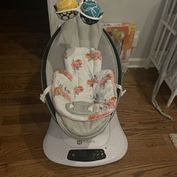 Mamaroo 4 Multi Motion Baby Swing