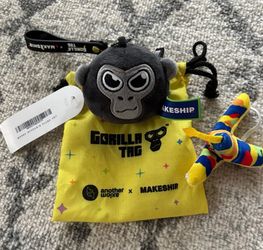 Gorilla tag monke keychain/banana hat