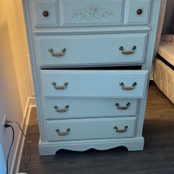 Free Dresser