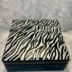 Zebra SPARKLEY Glass jewelry box. No chips or breaks.