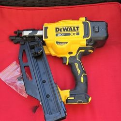 DEWALT
20-Volt 21° Cordless Framing Nailer (Tool-Only)